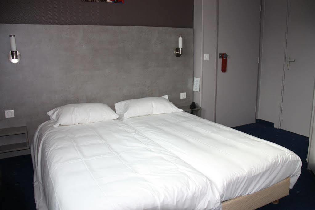 Hotel Lune Etoile Clermont-Ferrand Bagian luar foto