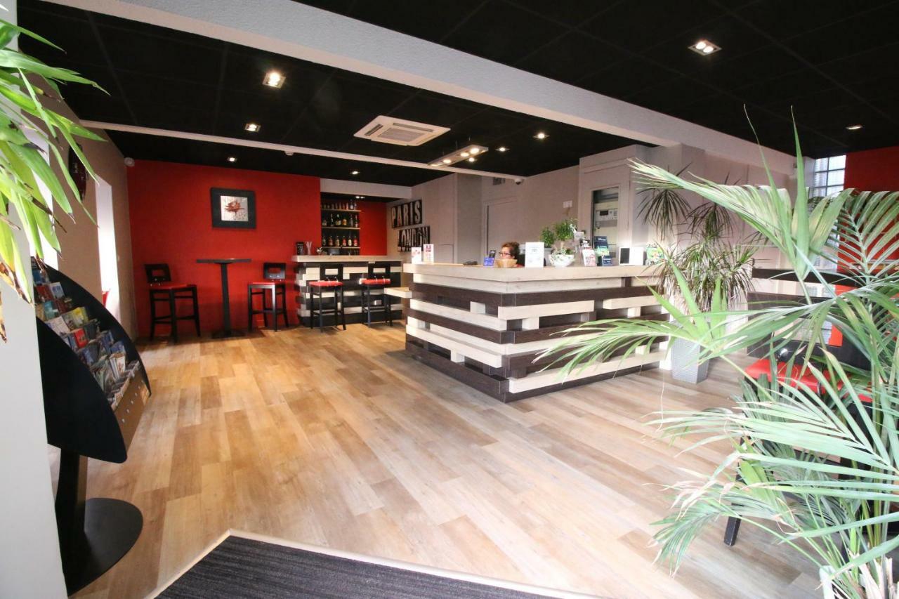 Hotel Lune Etoile Clermont-Ferrand Bagian luar foto